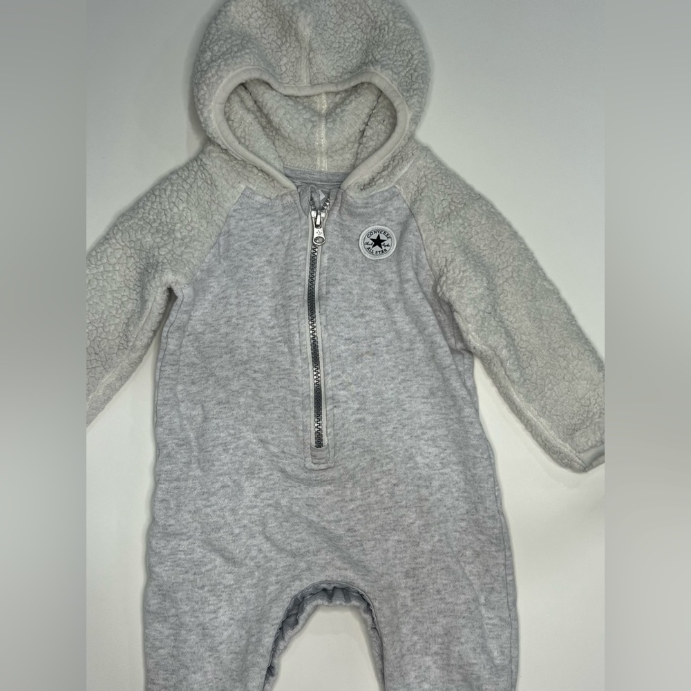 4/15 ⭐️ Converse Baby Boy Romper Jumpsuit Size 9M